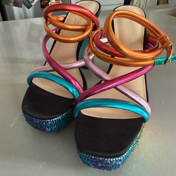 BETSEY JOHNSON MAEVE PLATFORM SANDAL - Picture 3 of 6